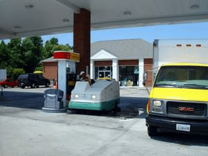 gas-station-cleaning