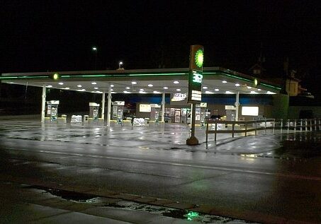 Keeping Your Gas Station Clean Makes Good Business Sense